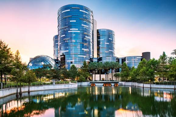 Contemporary healthcare facility exterior showcasing architecture, environment, and institutional presence.